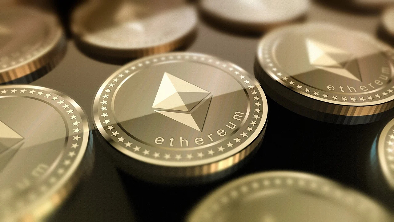 Ethereum Price Swings: Fear Meets Greed in 2025